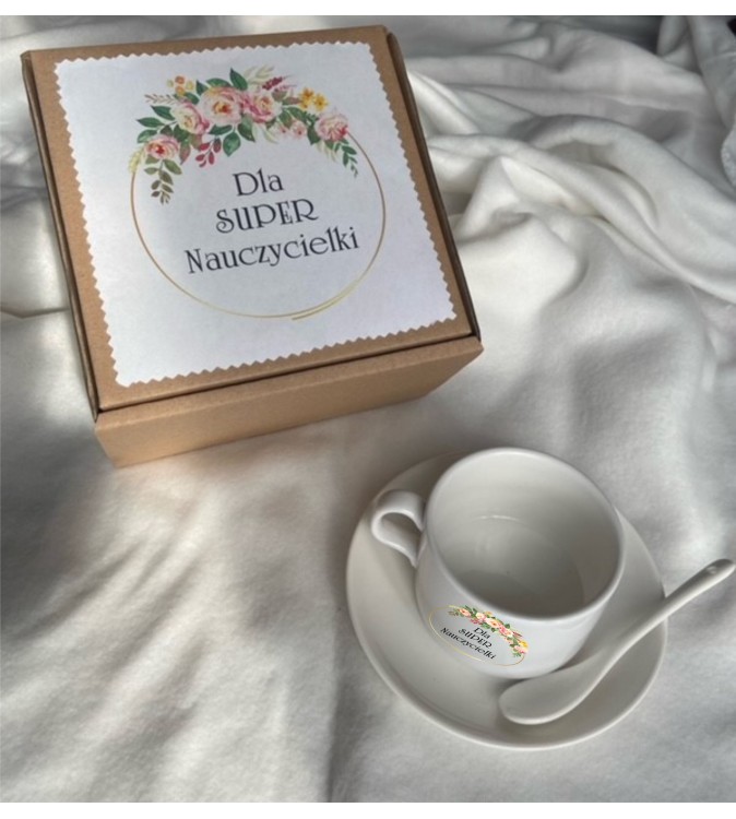 Elegancka filiżanka na Dzień Nauczyciela